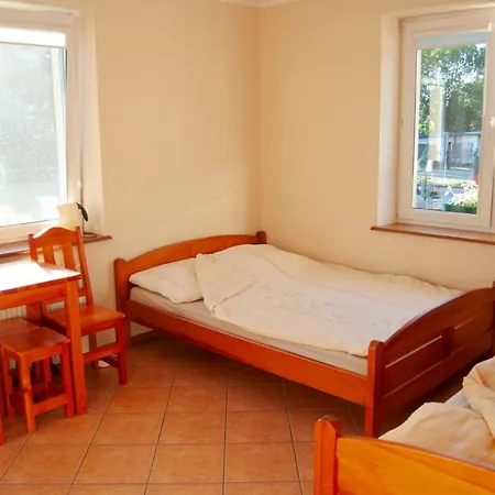 I U Reni Деревянный коттедж