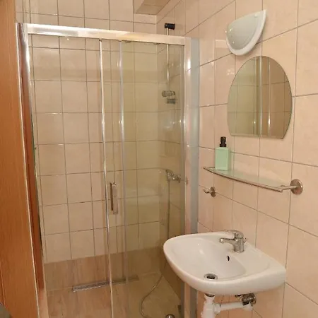 Alojamento de Turismo Selvagem I U Reni