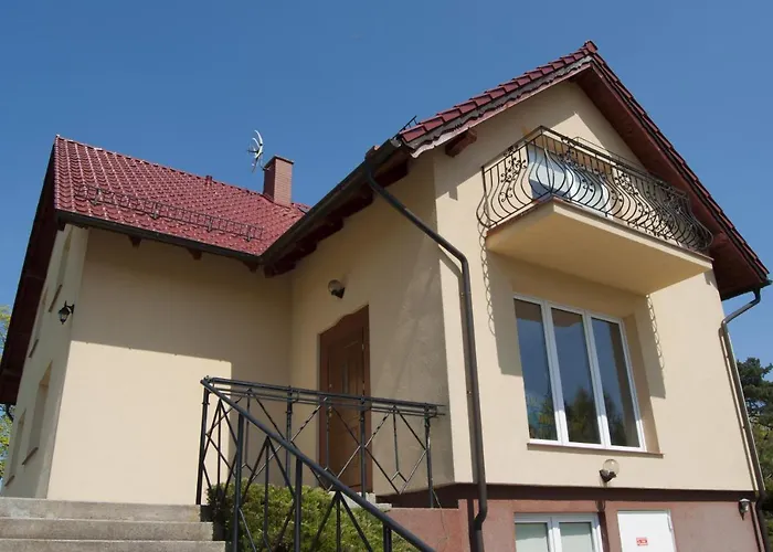 I U Reni Деревянный коттедж *