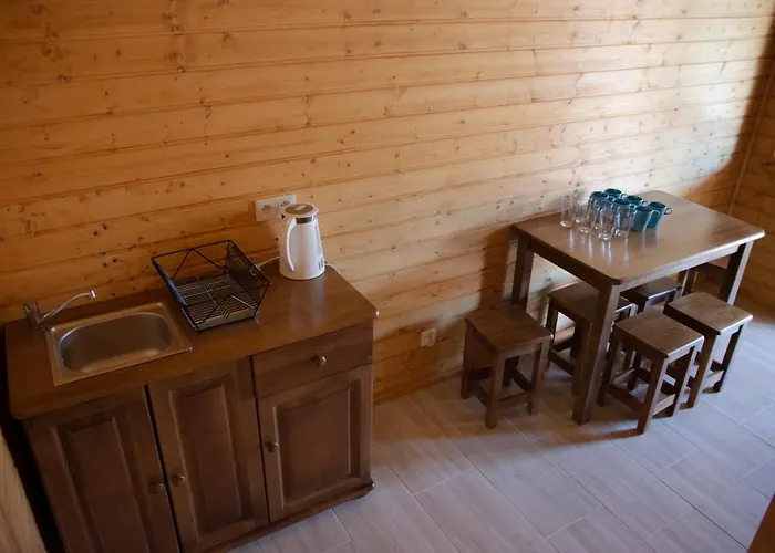 I U Reni Деревянный коттедж *