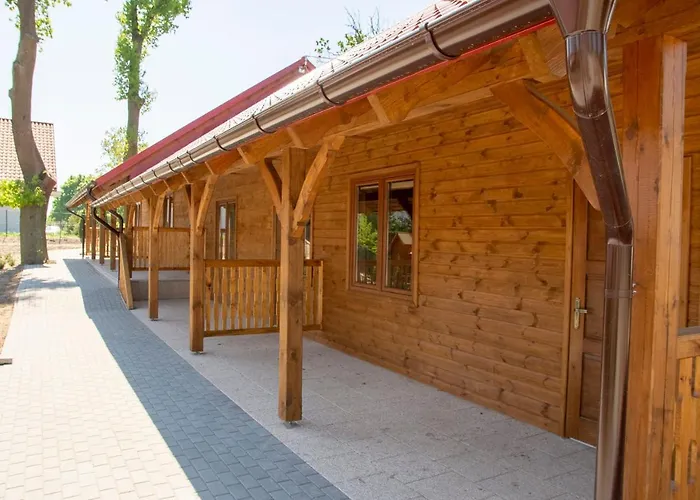 I U Reni Деревянный коттедж *