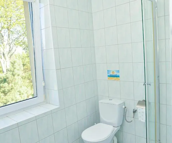 I U Reni Деревянный коттедж *