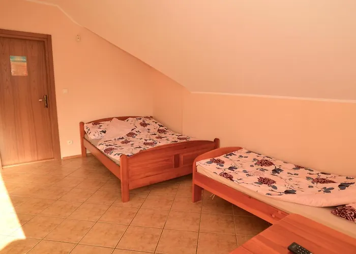 Деревянный коттедж I U Reni