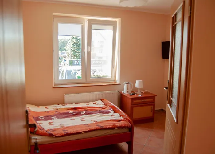 I U Reni Деревянный коттедж Янтар